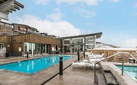 Apex Residence By All Seasons Resort Lodging
